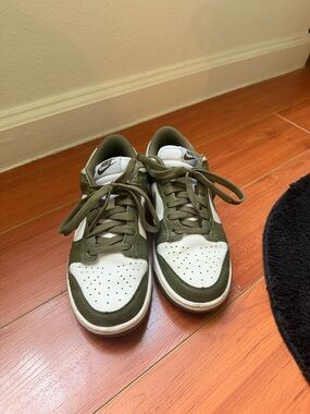 Nike Dunk Low Olive Green